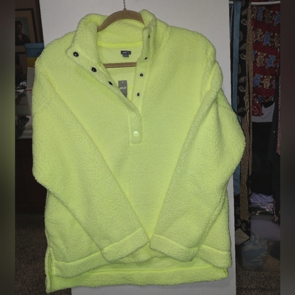NWT🔥$55 Aerie Cloud Fluffy Soft Henley Sweatshirt Sweater Neon Yellow Last 1 - Picture 3 of 12